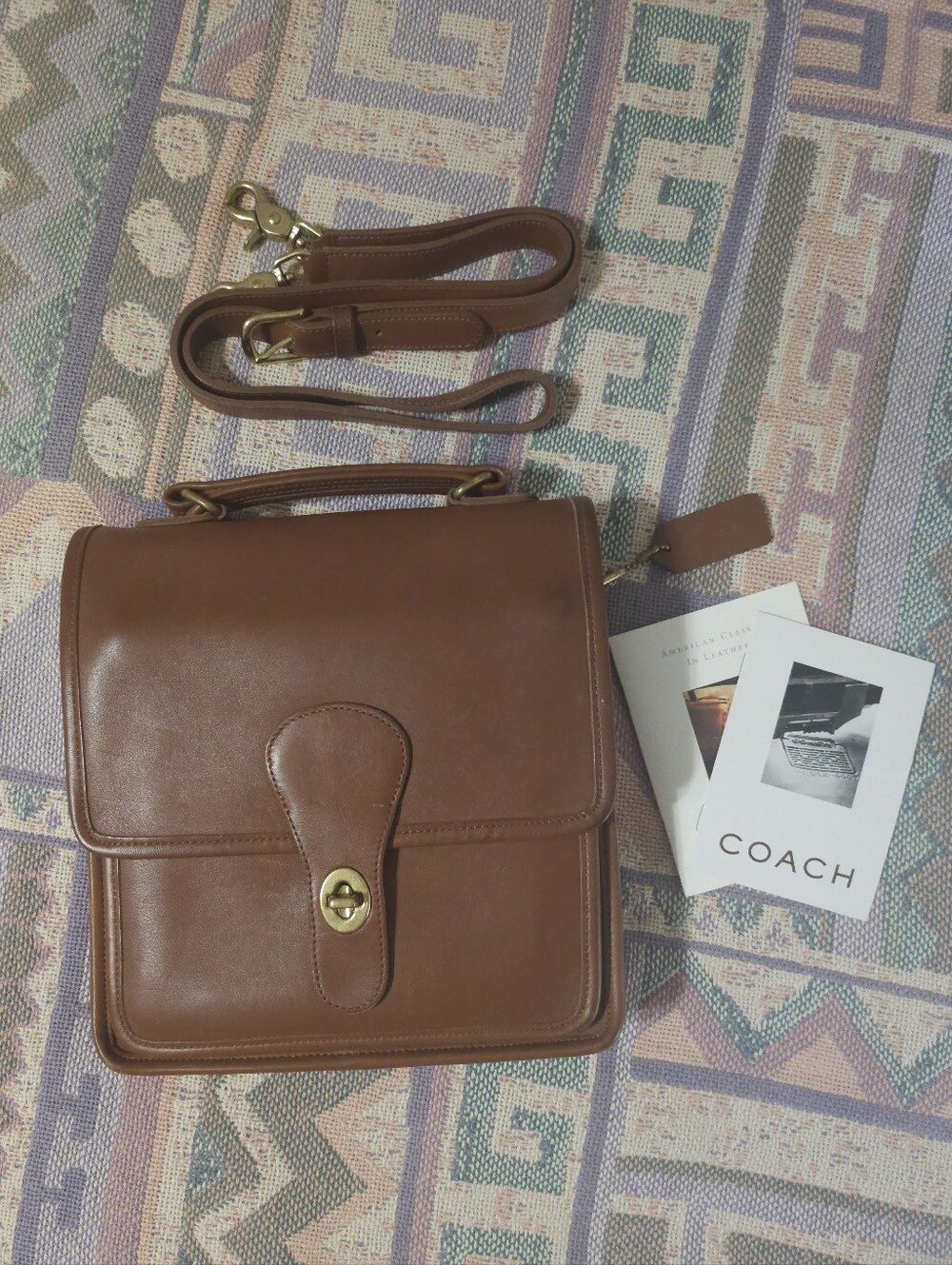 Vintage Coach Station Bag #5130 Glovetanned Leather Crossbody 90’s Turnlock